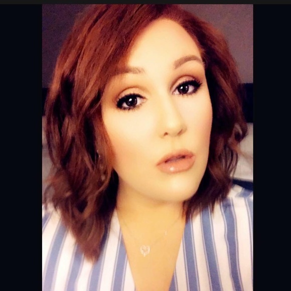 Meet your Posher, Lauren - Picture 1 of 1